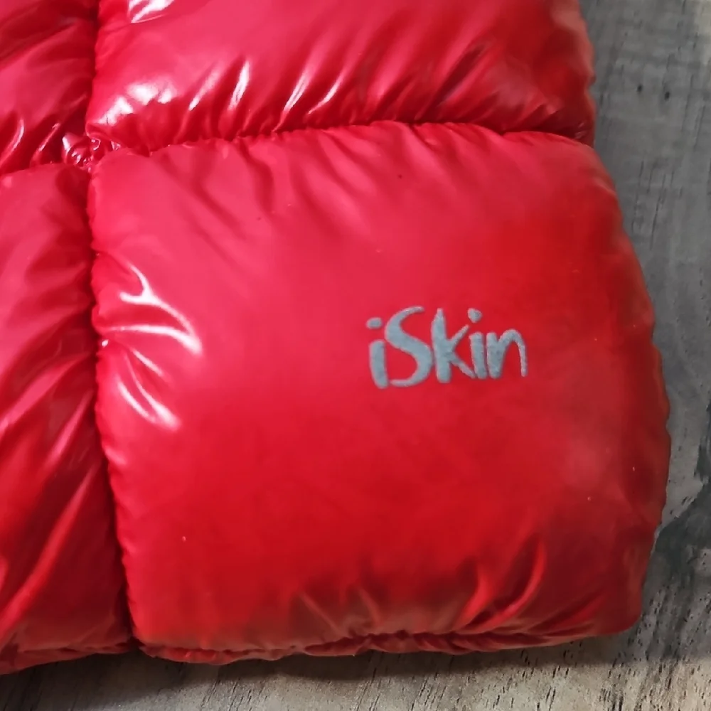 ISkin Summit 15 Q.West Vibrant Red Quilted Puffer Laptop Bag